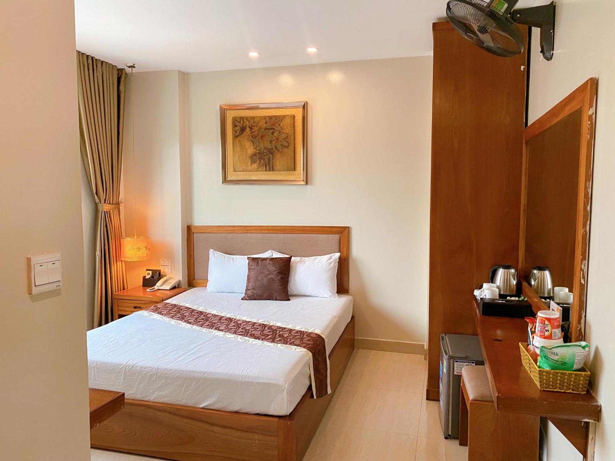 Hanoi B Hotel & Travel - 5 Mins Hoan Kiem Lake Esterno foto